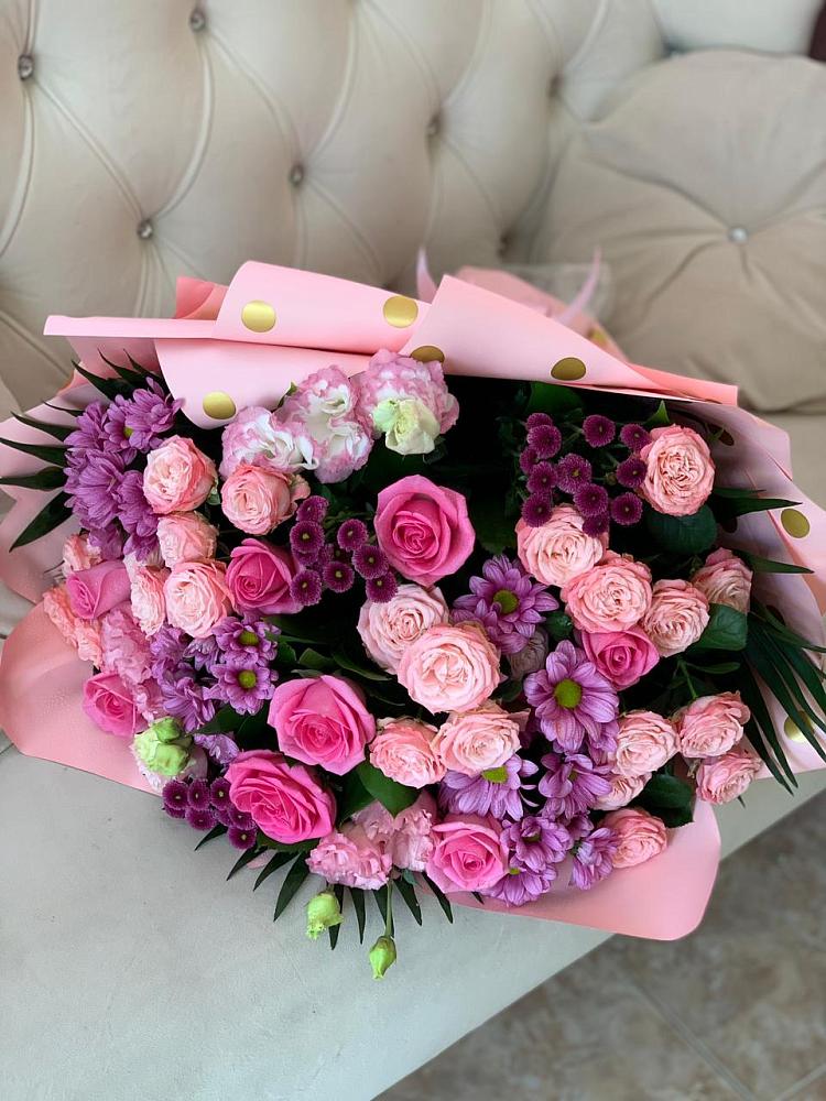 Букет цветов из: Хризантемы, Розы и Лизиантусы в Прочноокопской