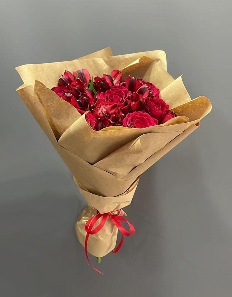 Букет цветов из: Альстромерии и Розы в Прочноокопской