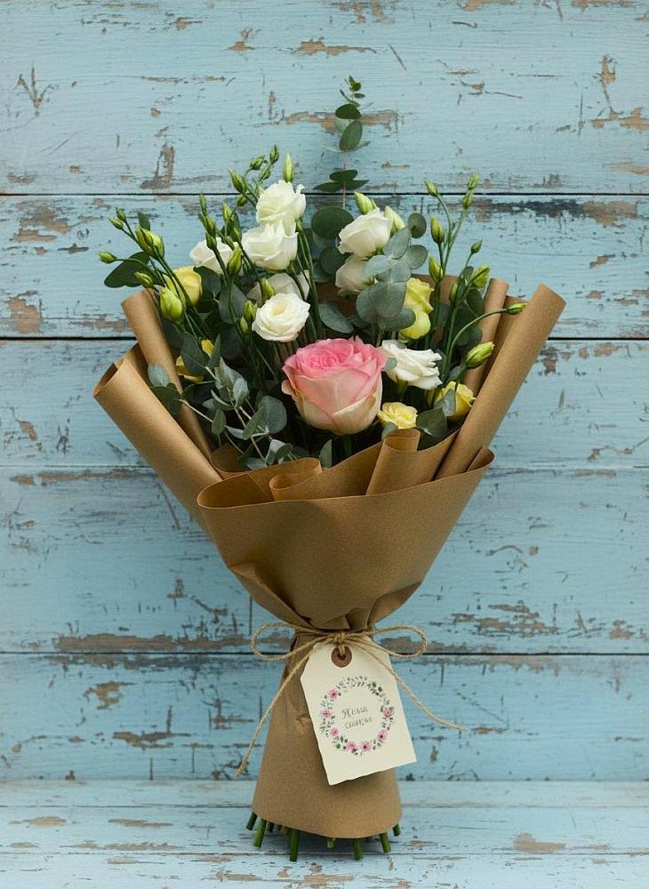 Букет цветов из: Розы и Лизиантусы в Прочноокопской