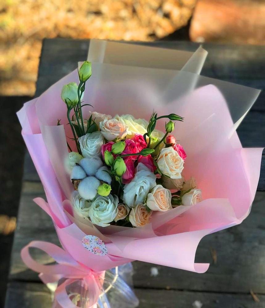 Букет цветов из: Розы и Лизиантусы в Прочноокопской