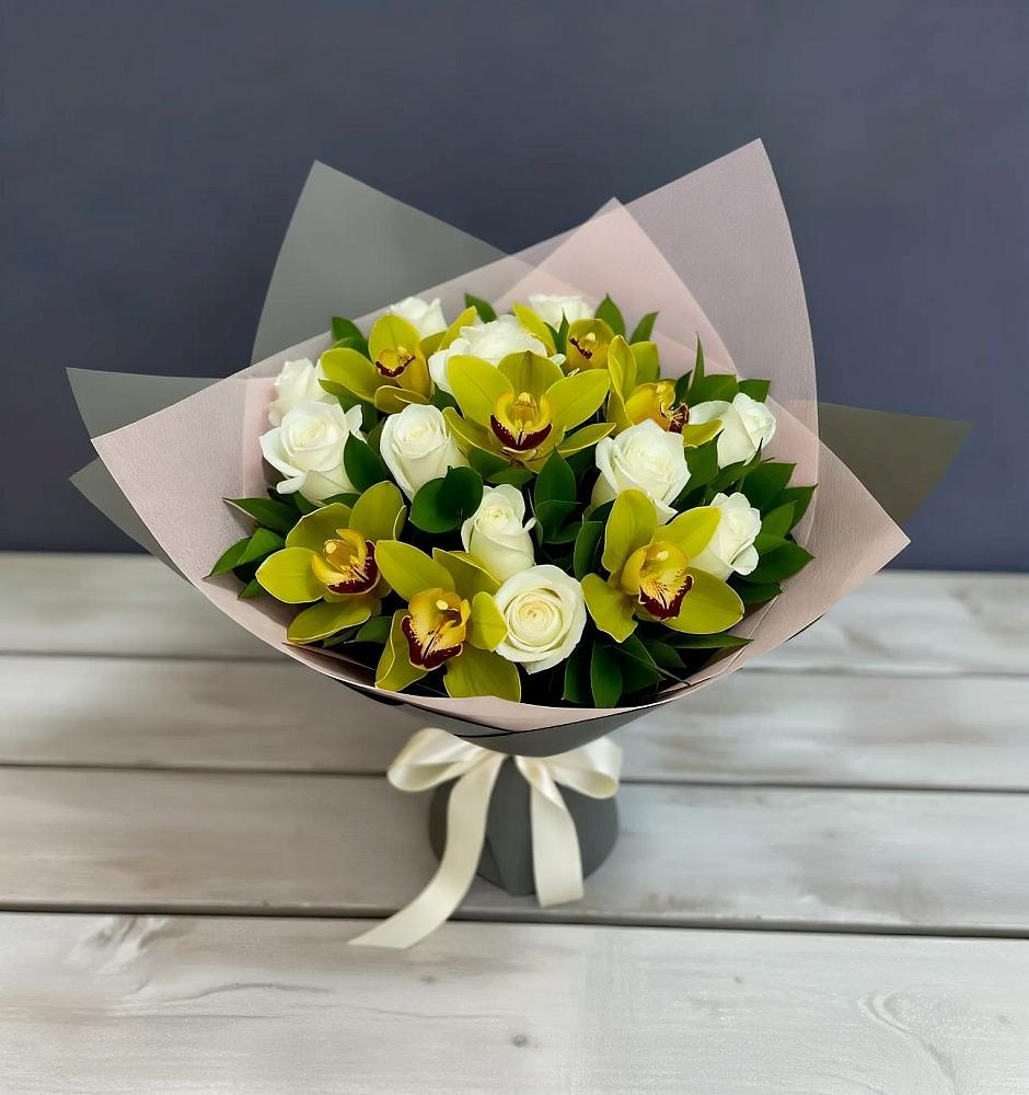 Букет цветов из: Орхидеи и Розы в Прочноокопской