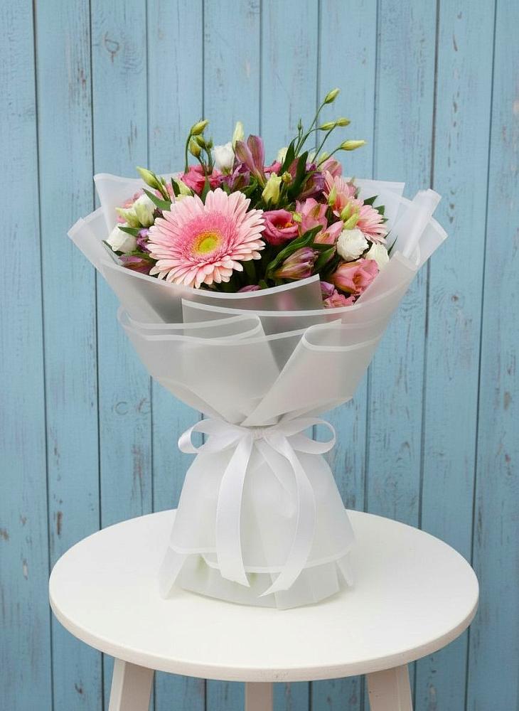 Букет цветов из: Герберы, Альстромерии и Лизиантусы в Прочноокопской