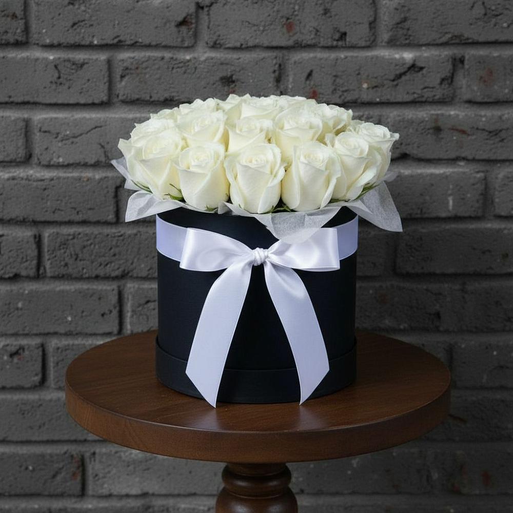 Цветочная композиция из Розы в шляпной коробке в Прочноокопской